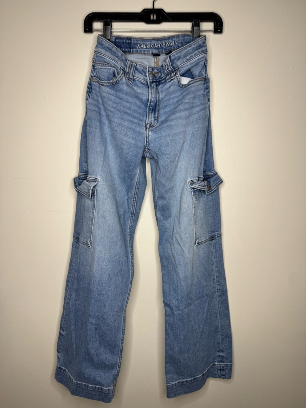 American Eagle Outfitters Light Blue Wide-Leg Super High Rise Cargo Jeans